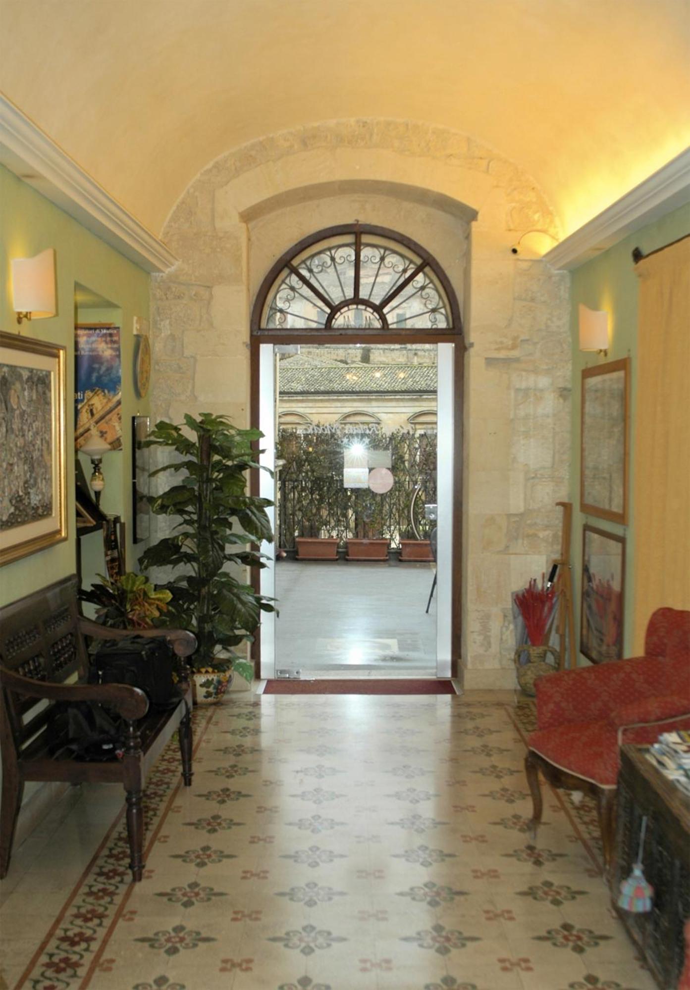 Hotel Relais Modica Extérieur photo